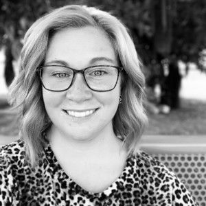 Meet your Posher, Dena